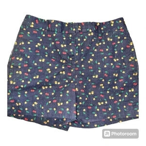 1901 woman shorts size 2
